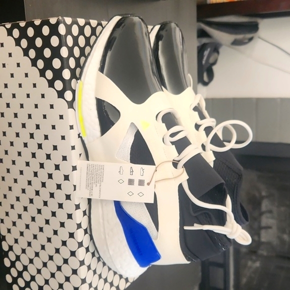 Adidas by Stella McCartney Shoes - Brand new with Box Adidas Stella McCartney Ultraboost 21 sz 8.5